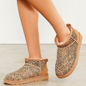 UGG Women's Ultra Mini Speckles Brand New with box cow hair upper Sizes: 6 and 7